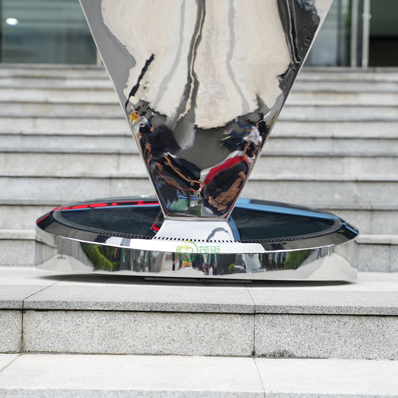 Custom Outdoor Mirror Trophy Sculpture